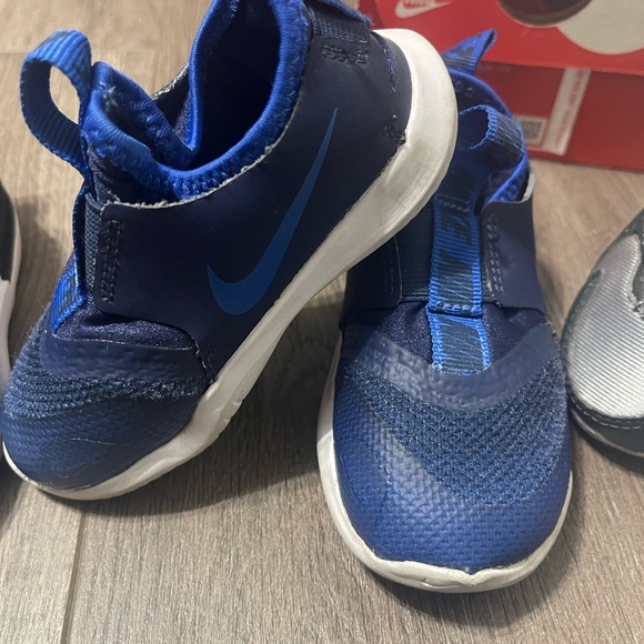 Toddler Nikes size 7 - Picture 4 of 5